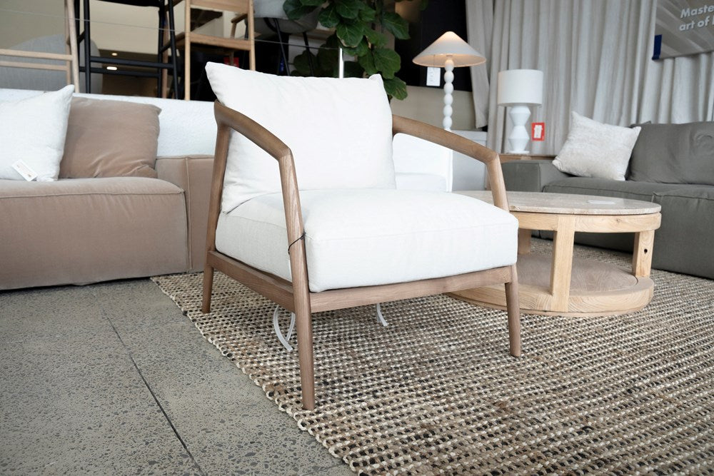 Maki Armchair Caramel, view 3