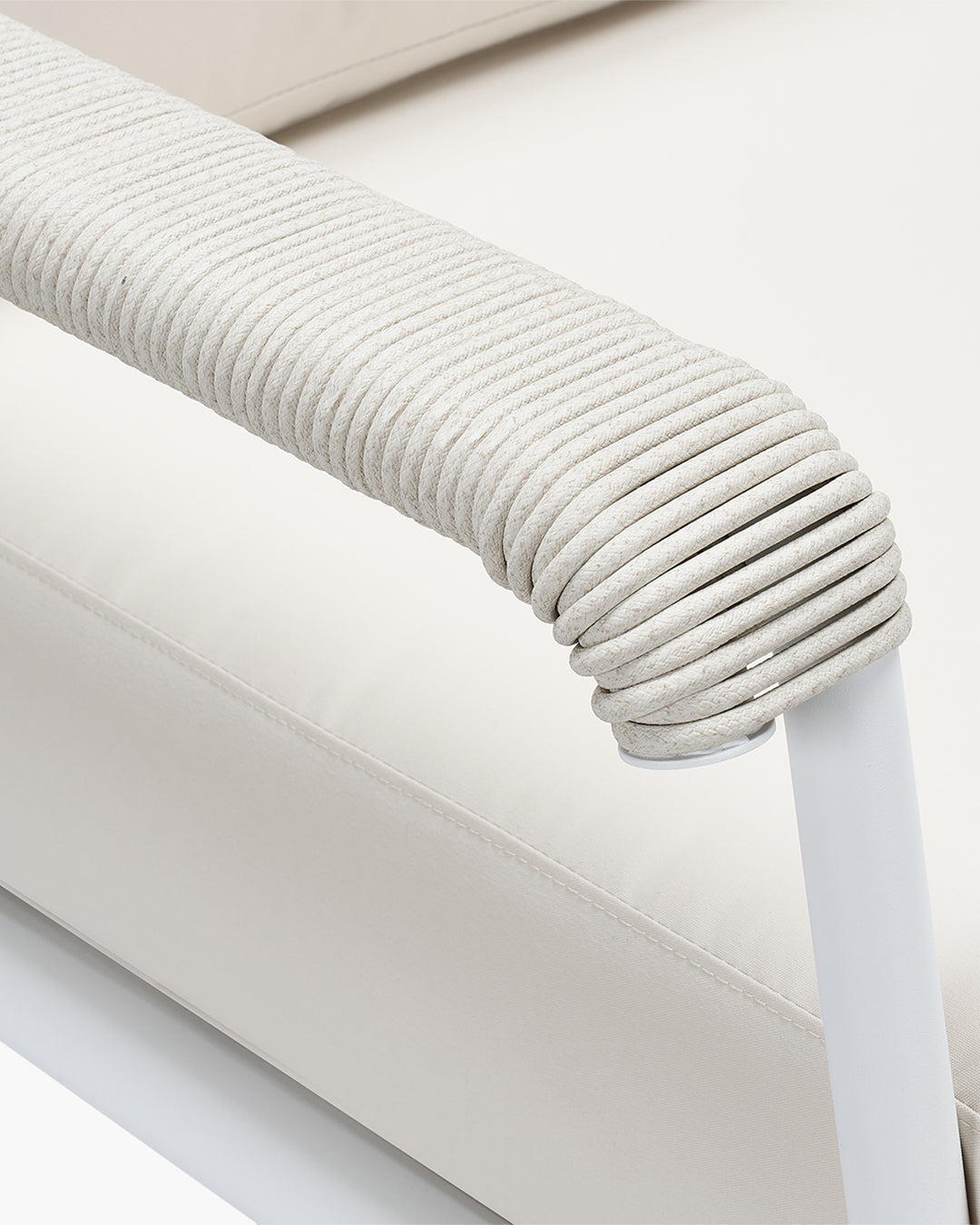 Rodeo Outdoor Lounge Chair