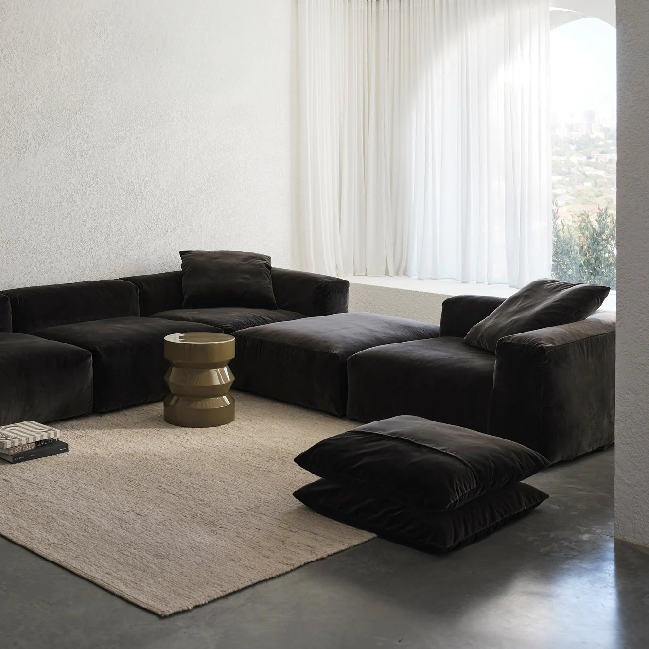 Baxx Ottoman