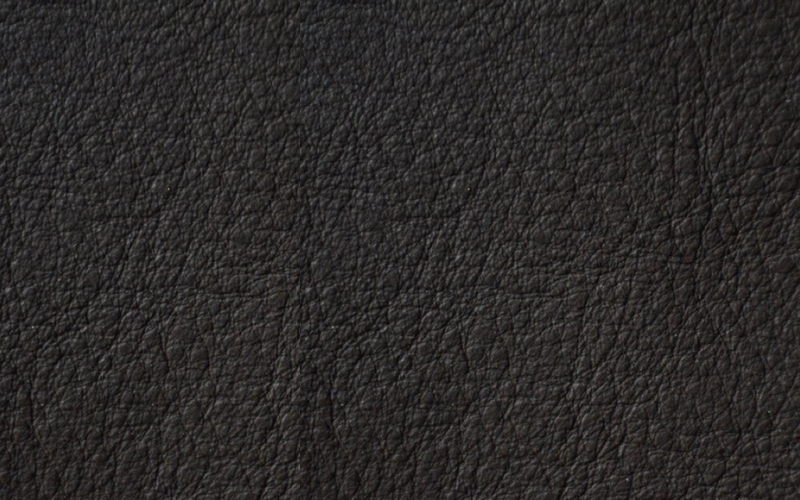 R-02 Black Small Swatch