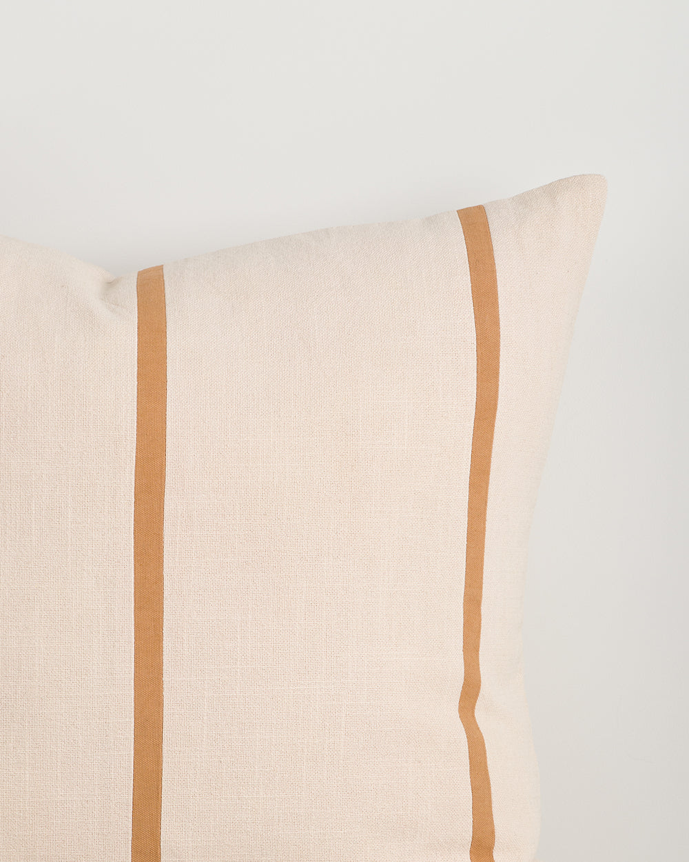 Otis Cushion in caramel, detail