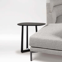 Teri V2 Side Table Oval, in a room setting